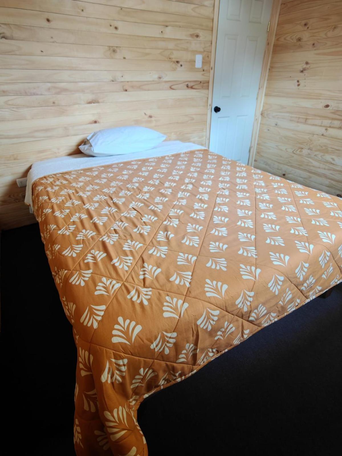 Verdeagua Hostal Chaiten Bagian luar foto